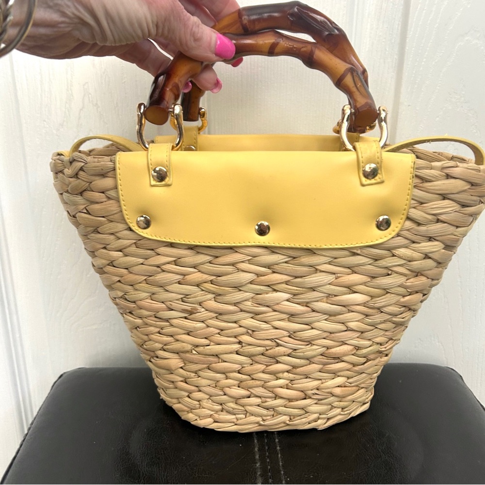 Yellow and Tan Straw Woven Bamboo Handle/Crossbody Bag - Picture 11 of 11